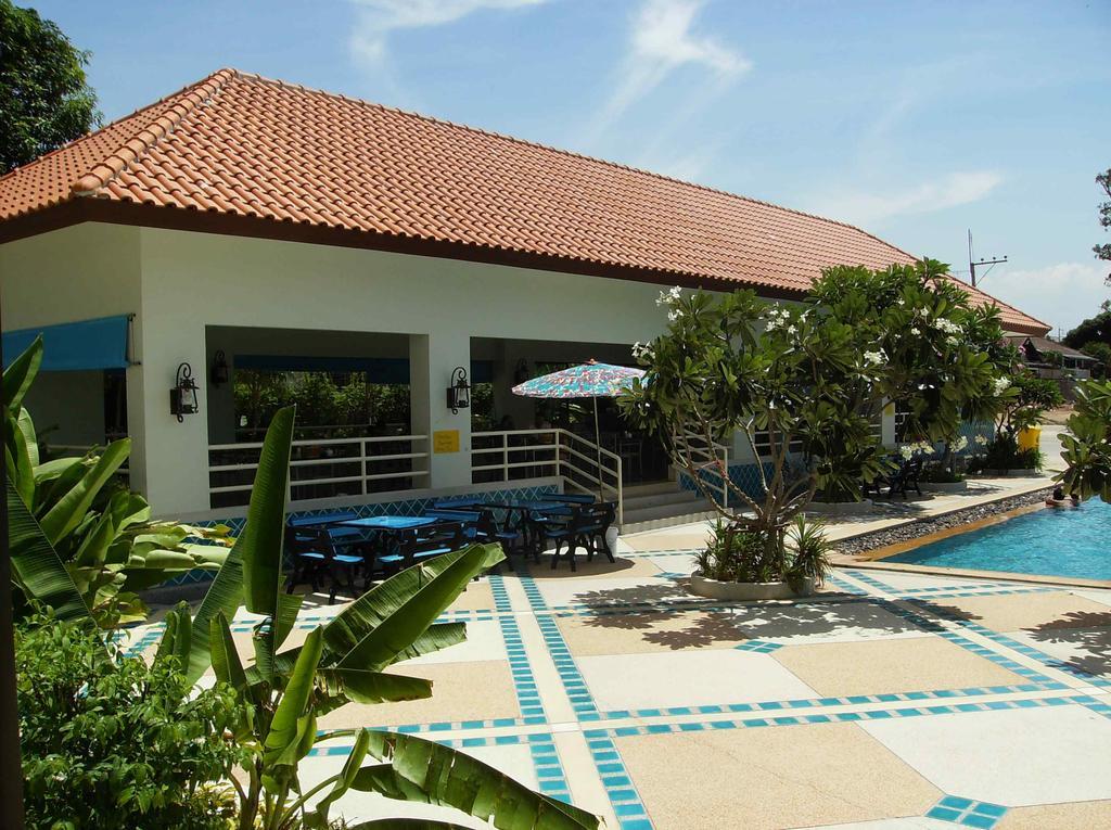 View Talay 5 At Nong Apartment Pattaya Exterior foto