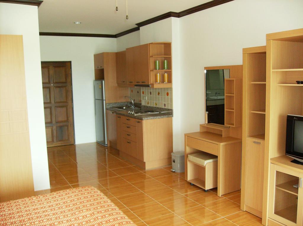 View Talay 5 At Nong Apartment Pattaya Exterior foto